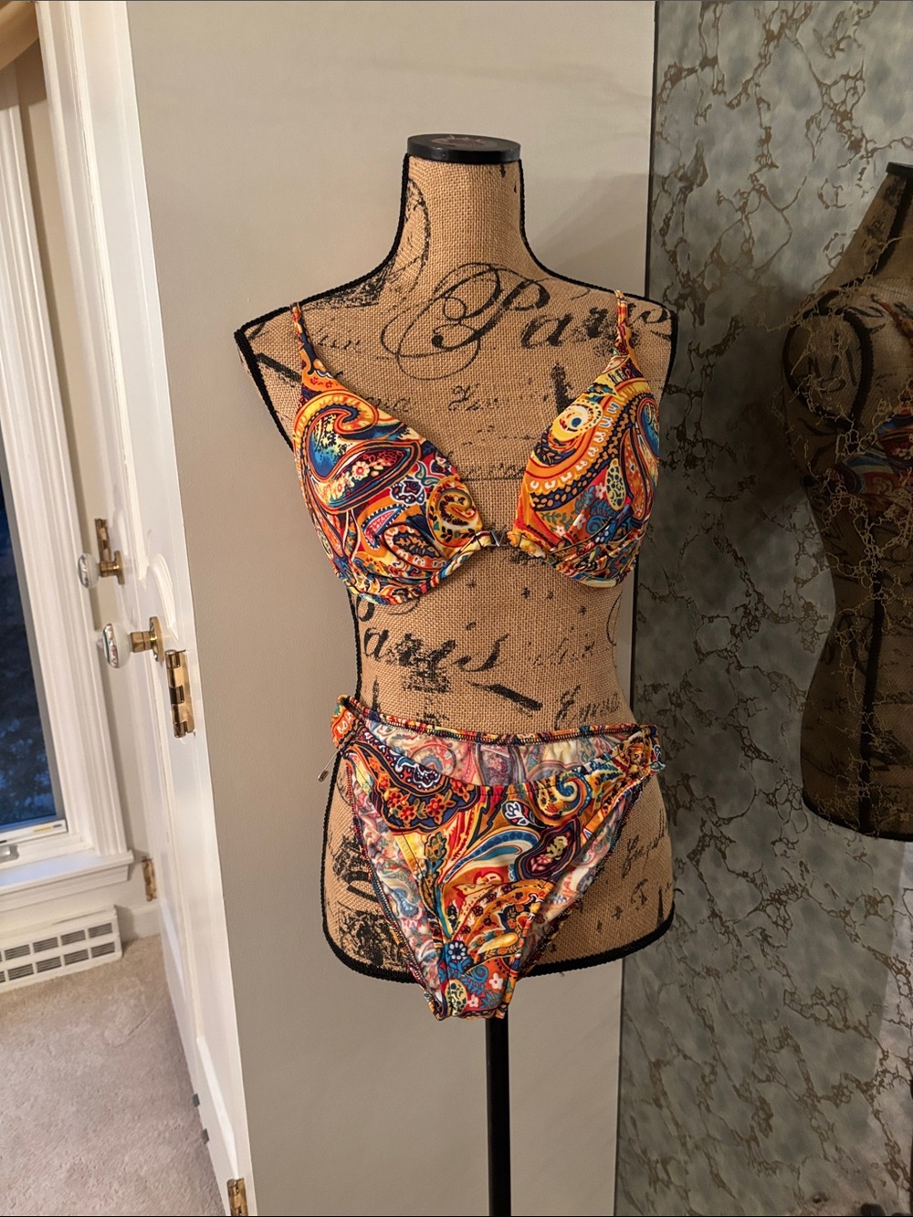 VENUS Paisley Print Underwire Bikini Set in Orange, Blue, Red
